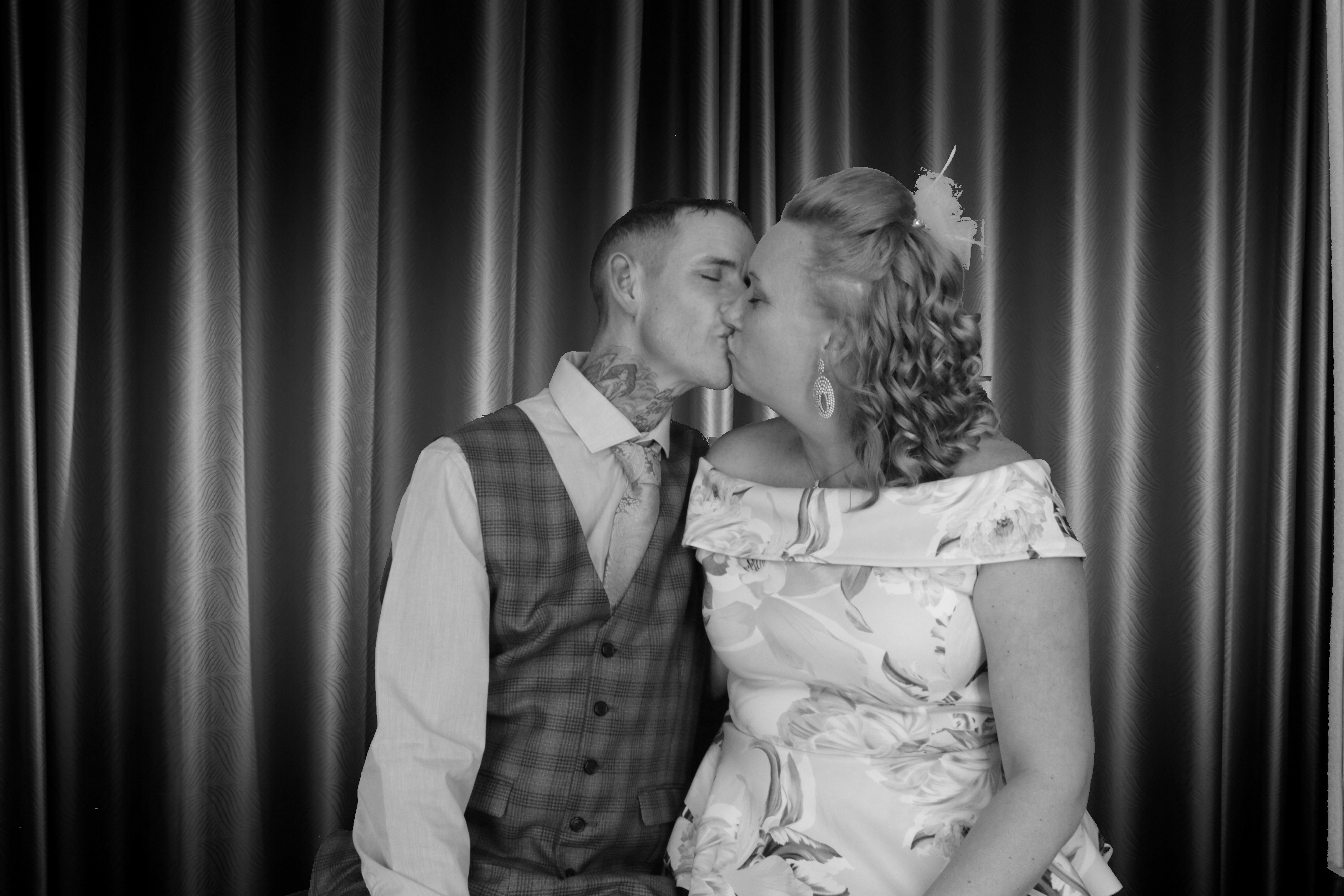 Nikki Carr's Wedding | View more photos from the event at gallery.myphotoboothexperience.co.uk/u/MyPhotoBoothExperienceLtd/Nikki-Carrs-Wedding